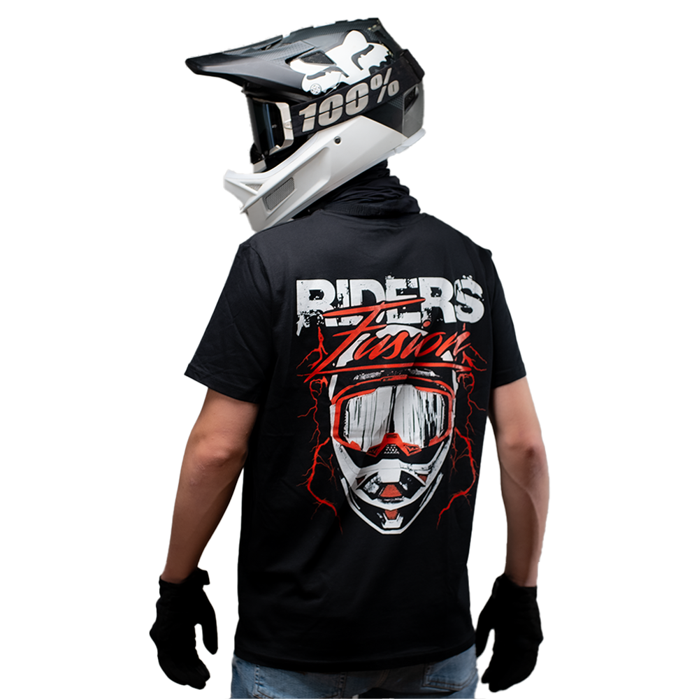 BLOODLINE T-Shirt schwarz am Model, Rückansicht mit Fullface-Helm und Handschuhen