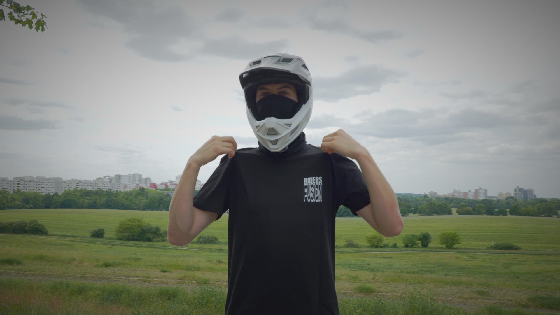 Load video: 